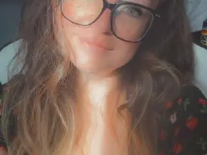 Myfreecams Live Sex Cam of Hothousewifee