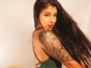 Myfreecams Free Live Porn of Emily_jones3