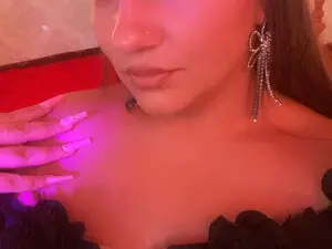 Myfreecams Live Porn of SophieLuxe