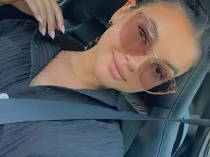 Myfreecams Free Porn Cam of Sabrinna_Sky