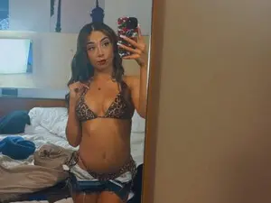 Myfreecams Sex Cam of petitebabixo