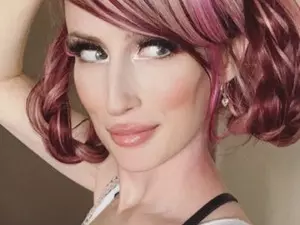 Myfreecams Nude Webcam of mascara