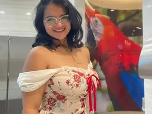 Myfreecams Free Live Porn of Miiaa_sweet