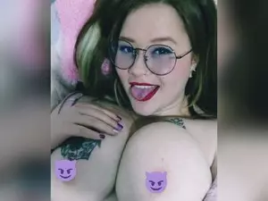 Myfreecams Watch Live Sex Cams of Xherry_wet