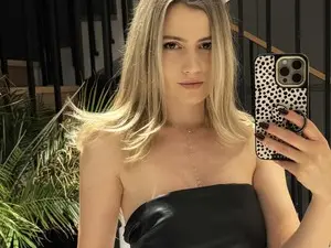 Myfreecams Live Porn of HappyEndings_