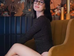 Myfreecams Nude Webcam of Ella_Stern