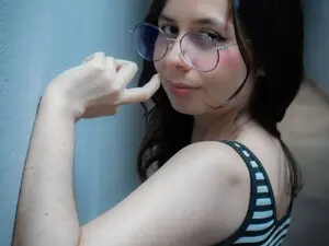 Myfreecams Watch Live Sex Cams of LittleShizuku