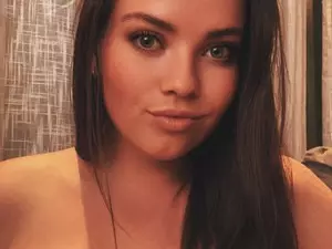 Myfreecams Watch Live Sex Cams of CutieAlyssa