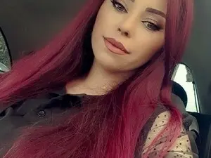 Myfreecams Free Porn Cam of Lara_Ella