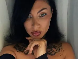 Myfreecams Nude Webcam of AngelinaRise