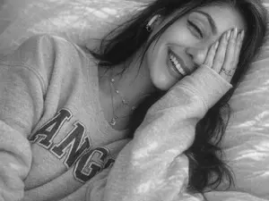 Myfreecams Free Porn Cam of IsaRogers