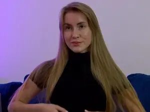 Myfreecams Nude Webcam of SweetKira1