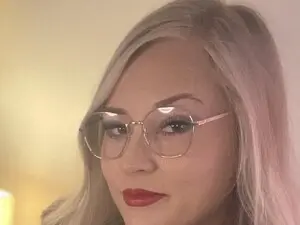 Myfreecams Live Porn of AlexisBrookeX