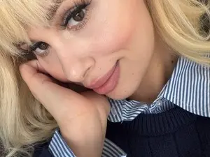 Myfreecams Free Porn Cam of AdelineKing