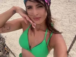Myfreecams Sex Cam of Naughty_D4nna