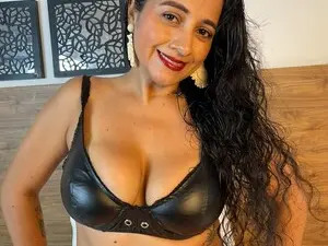Myfreecams Best Webcam of CHARLOTTEEJONES_