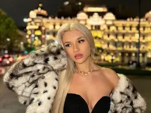 Myfreecams Free Porn Cam of LovelyBianca_