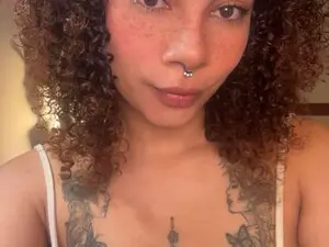 Myfreecams Free Live Porn of AlejaRivera