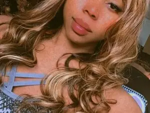 Myfreecams Watch Live Sex Cams of Hot_nia69