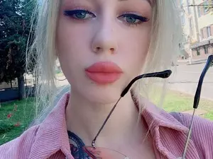 Myfreecams Adult Webcams of DemiAmourrrr