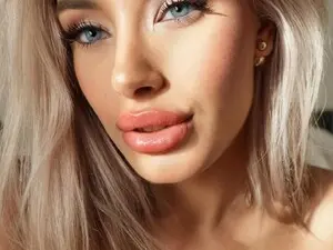 Myfreecams Nude Webcam of Anna_Brown