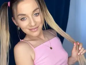 Myfreecams Watch Live Sex Cams of SkyEyesLuna