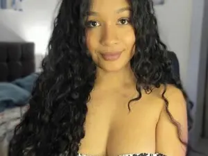 Myfreecams Free Porn Cam of Sexy_latina69