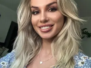 Myfreecams Free Porn Cam of CorneliaBaby