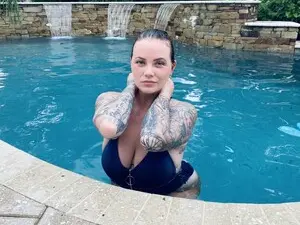 Myfreecams Free Porn Cam of Tattooedwife2