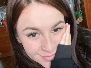 Myfreecams Live Sex Cam of Carlotapetite
