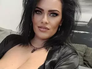 Myfreecams Sex Cam of Alishaboobs