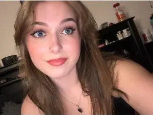Myfreecams Adult Video Chat of AuroraLightz