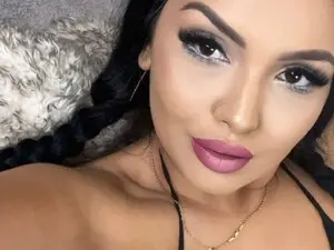 Myfreecams Sex Chat of AvelineNoir