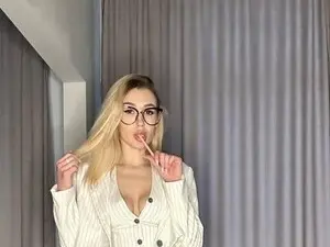 Myfreecams Nude Webcam of ToxicDollKiss
