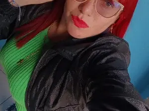 Myfreecams Sex Cam of Carolinhe_