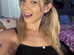 Myfreecams Free Live Porn of VioletRay