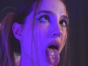 Myfreecams Adult Webcam of NeonShine