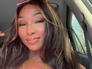 Myfreecams Watch Live Sex Cams of Nyakimgold