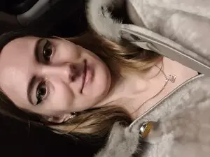 Myfreecams Sex Cam of MiniSweetKt