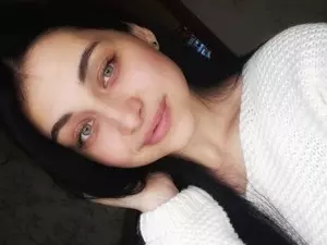 Myfreecams Nude Webcam of SweetQcheeks