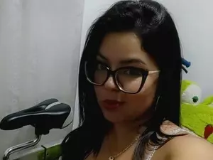 Myfreecams Best live sex cam show of Kiara_XO