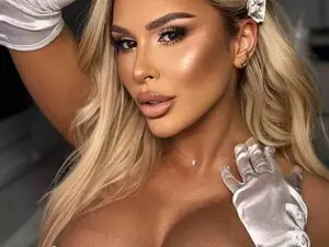 Myfreecams Private Sex Chat of SelenaDavies