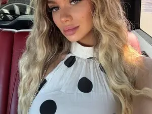 Myfreecams Adult Webcams of NicolleBlake