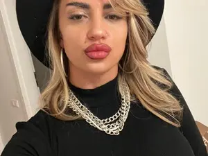 Myfreecams Adult Video Chat of IzabelaTessa