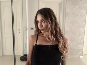 Myfreecams Watch Live Sex Cams of Roxxanne