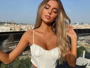 Myfreecams Sex Cam of Your_Selena