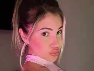 Streamate Live Porn of Velvett23