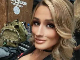 Streamate Free Porn Cam of ChloeGene