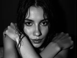 Streamate Free Porn Cam of EmmaMorales