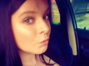 Streamate Sex Chat of NaughtyWifeUK